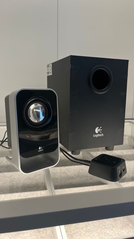 Von der Büroklammer zu.. Tausche Logitech LS21 Soundsystem