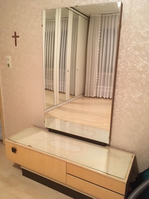 Omas Frisierkommode Schminktisch 60er