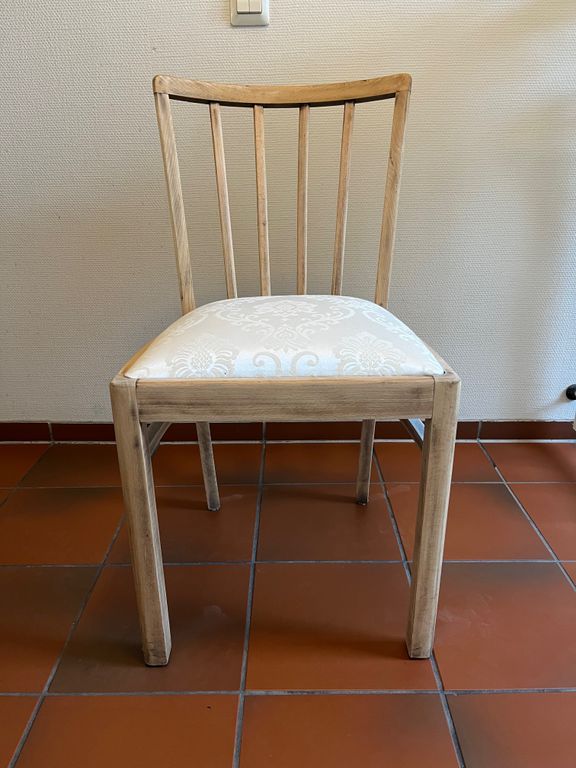 4 Stühle Vintage, Massivholz, vom Profi gepolstert