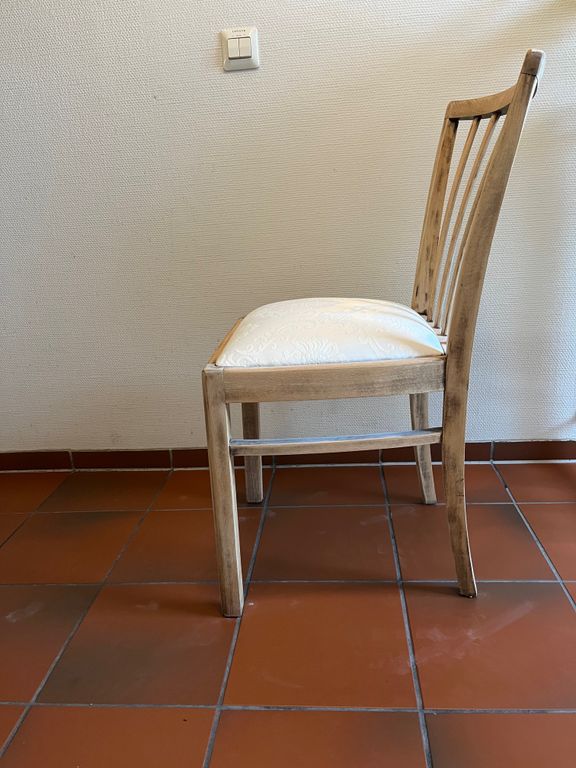 4 Stühle Vintage, Massivholz, vom Profi gepolstert