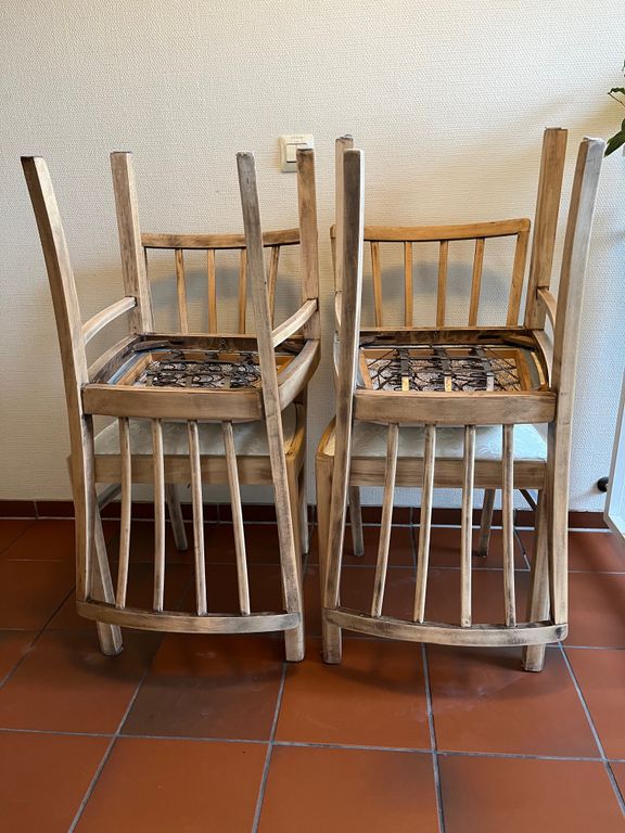 4 Stühle Vintage, Massivholz, vom Profi gepolstert