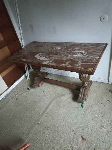 Esstisch mit Marmorplatte rosaweiss