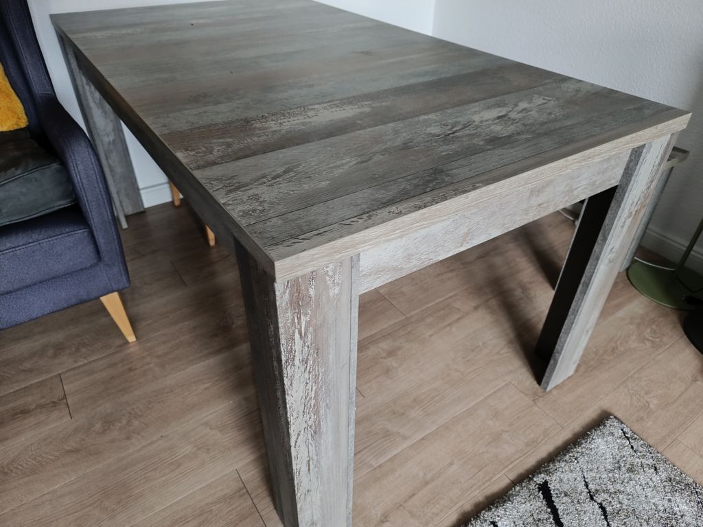 Massivholz-Esstisch mit passender Sitzbank im Shabby-Stil (grau)