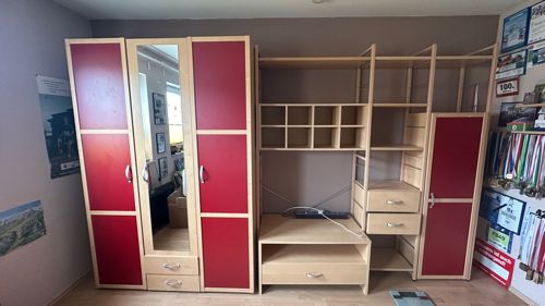 Jugendzimmer Regal und Kleiderschrank