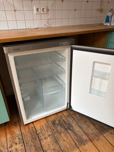 Küche inkl. Kühlschrank 