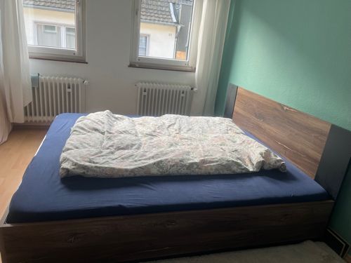 Bett zu verschenke wie neu