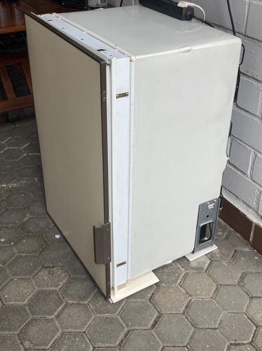 Kühlschrank zu verschenken