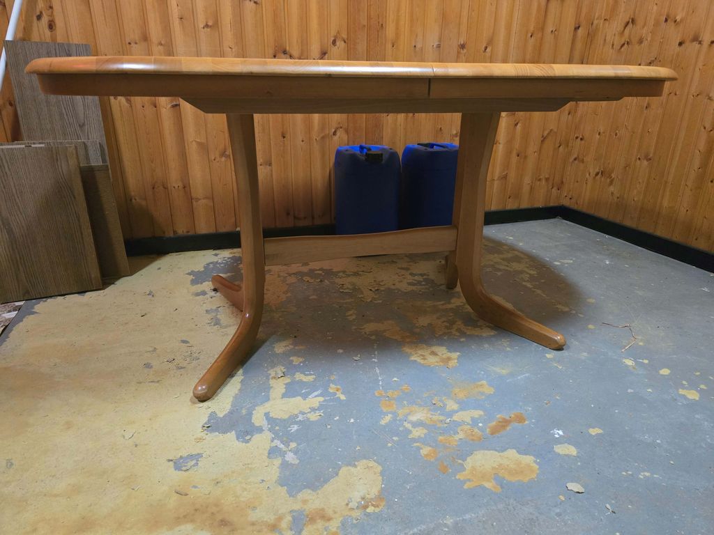 Erweiterbarer massiver Tisch 95cm x 155cm (+45cm)