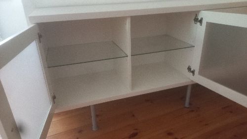 Sideboard IKEA, weiß, mit 4 Glas-Türen, zu verschenken