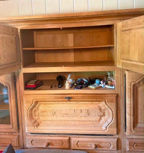 Wohnzimmerschrank
