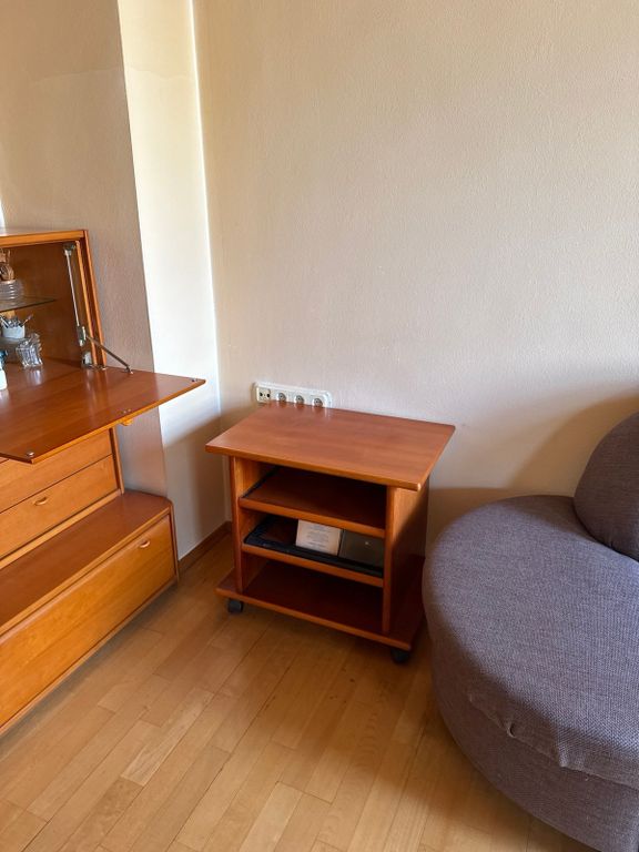Wohnzimmerschrank mit Vitrine 