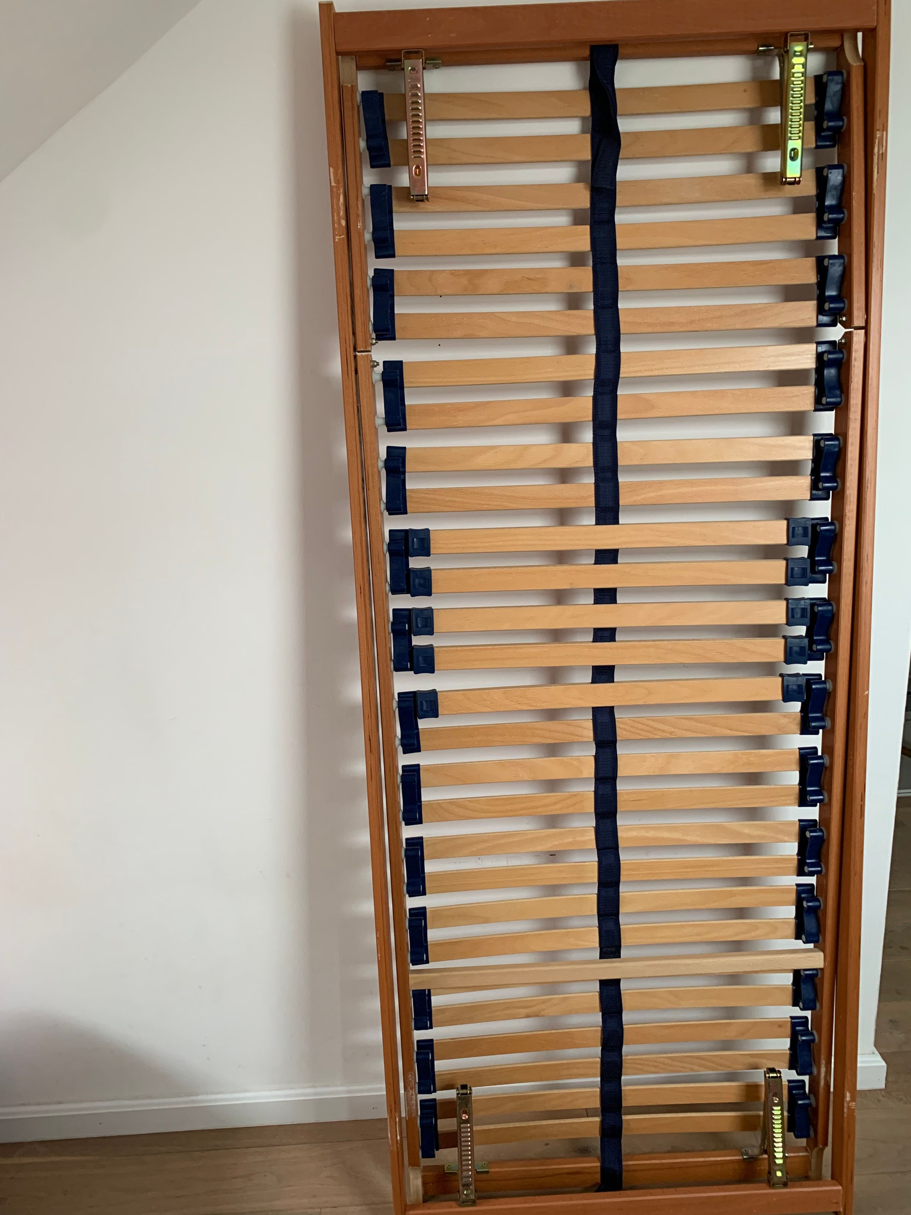 Lattenrost 80 x 200 cm und Rasenmäher 