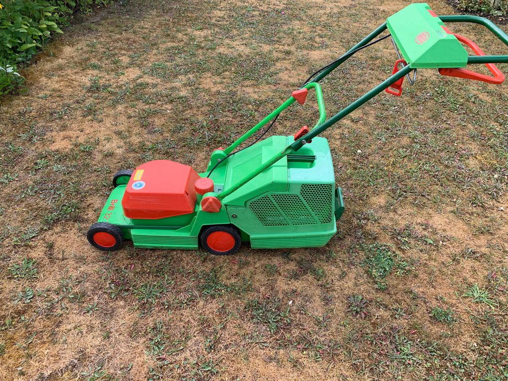 Lattenrost 80 x 200 cm und Rasenmäher
