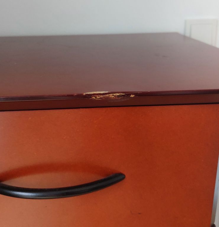 Kommode mit Schubladen