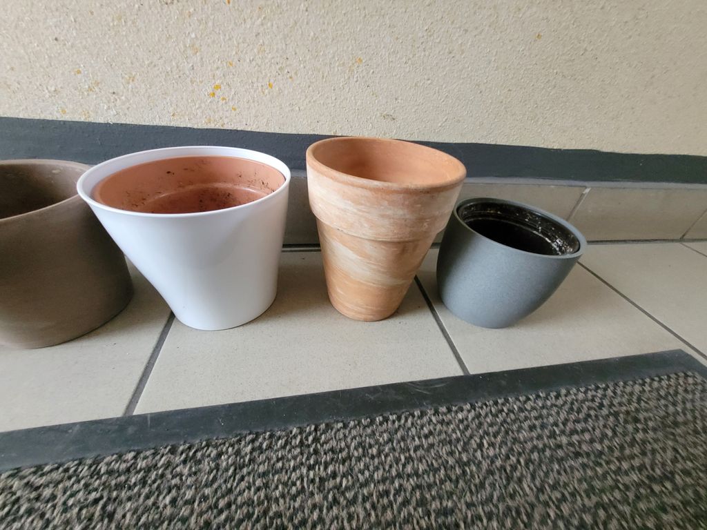 5 Blumentöpfe 