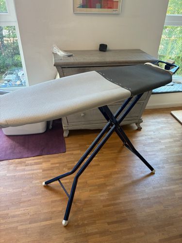 Bügelbrett zu verschenken 