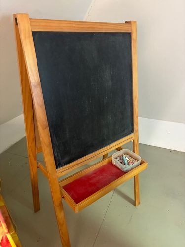 Ikea Kindertafel zu verschenken