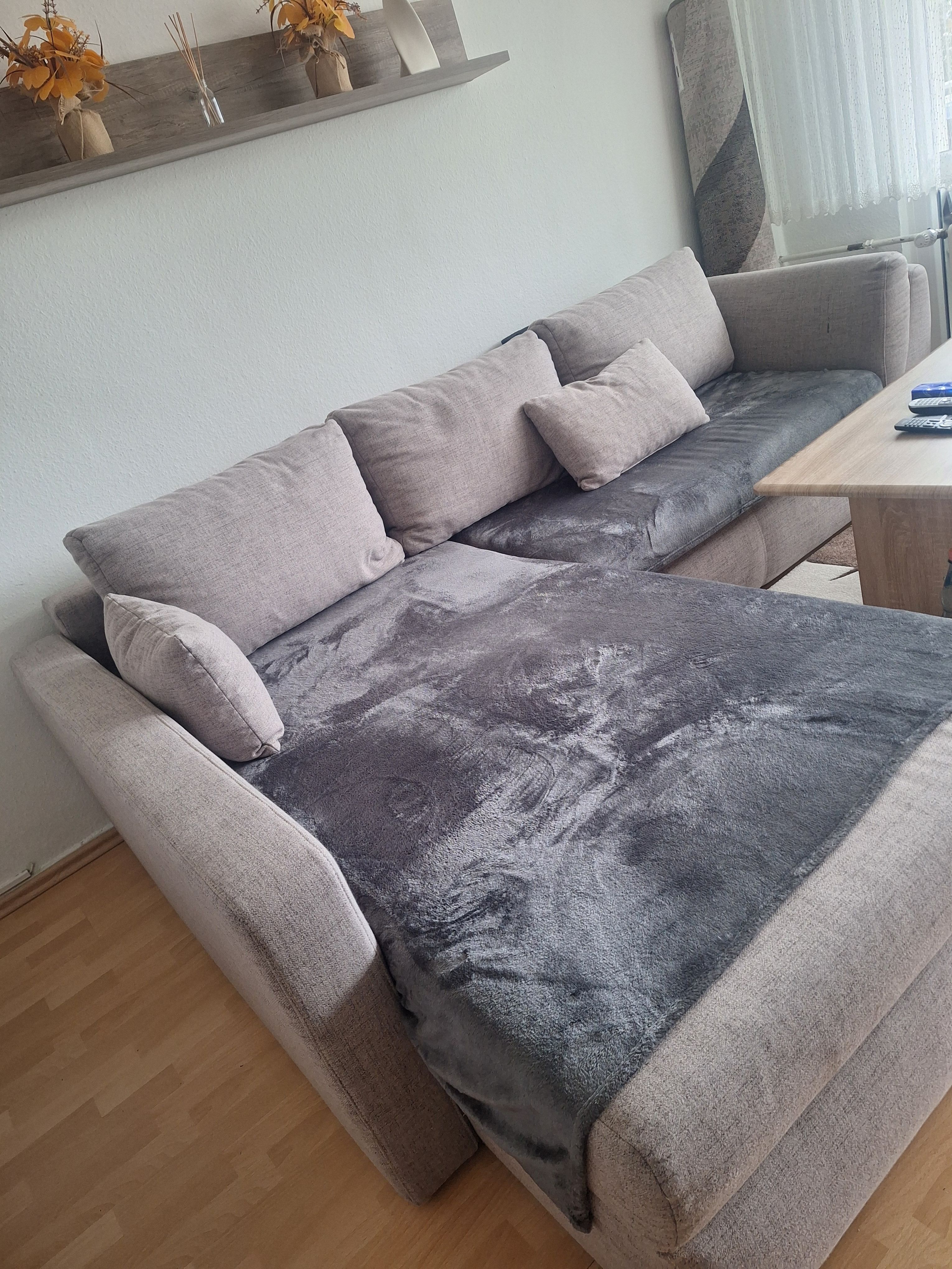 Ecksofa zu verschenken 