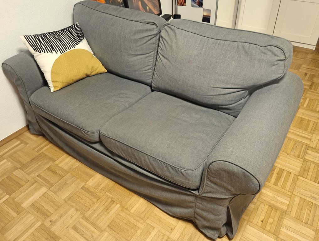 Gut erhaltenes Sofa (2-3 Pers.)