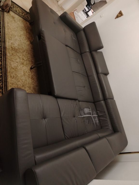 Ecksofa mit Schlaffunktion zu verschenken